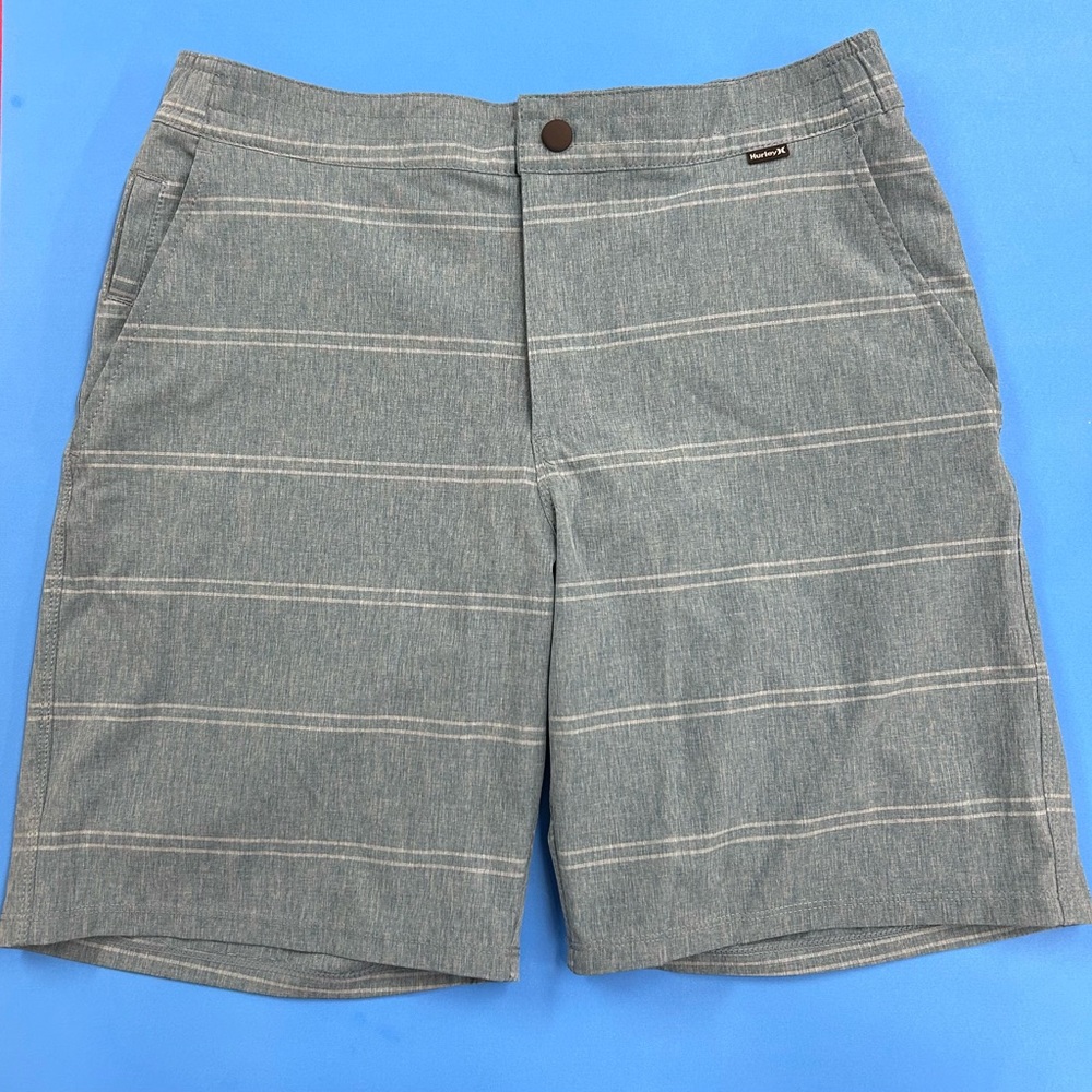 Hurley Gray and Blue Flat Front Shorts Relaxed Style